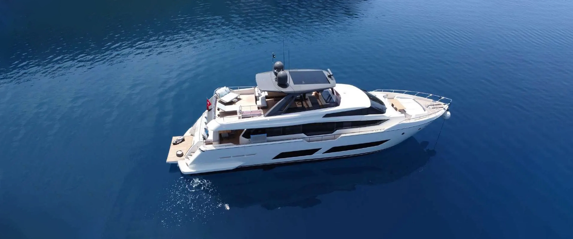 ARIADNE Yacht Charter